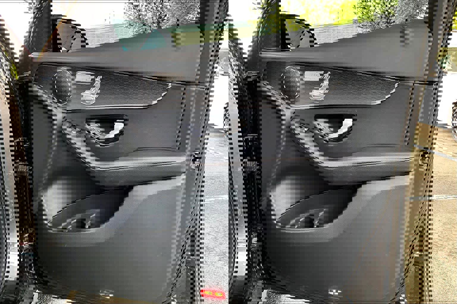 Certified 2022 Mercedes-Benz GLC 300 image 23