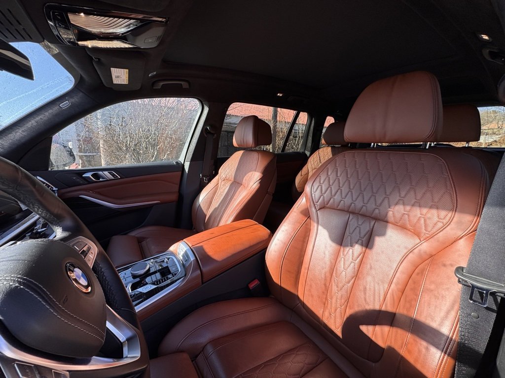 Used 2023 BMW X7 xDrive40i image 9