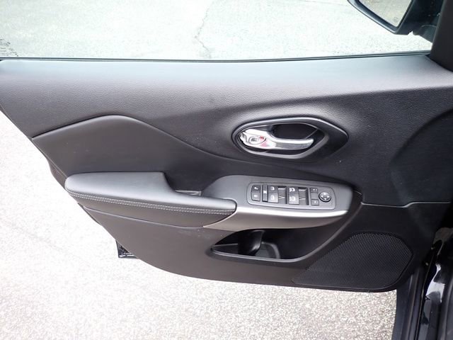 Certified 2022 Jeep Cherokee Latitude Lux image 17