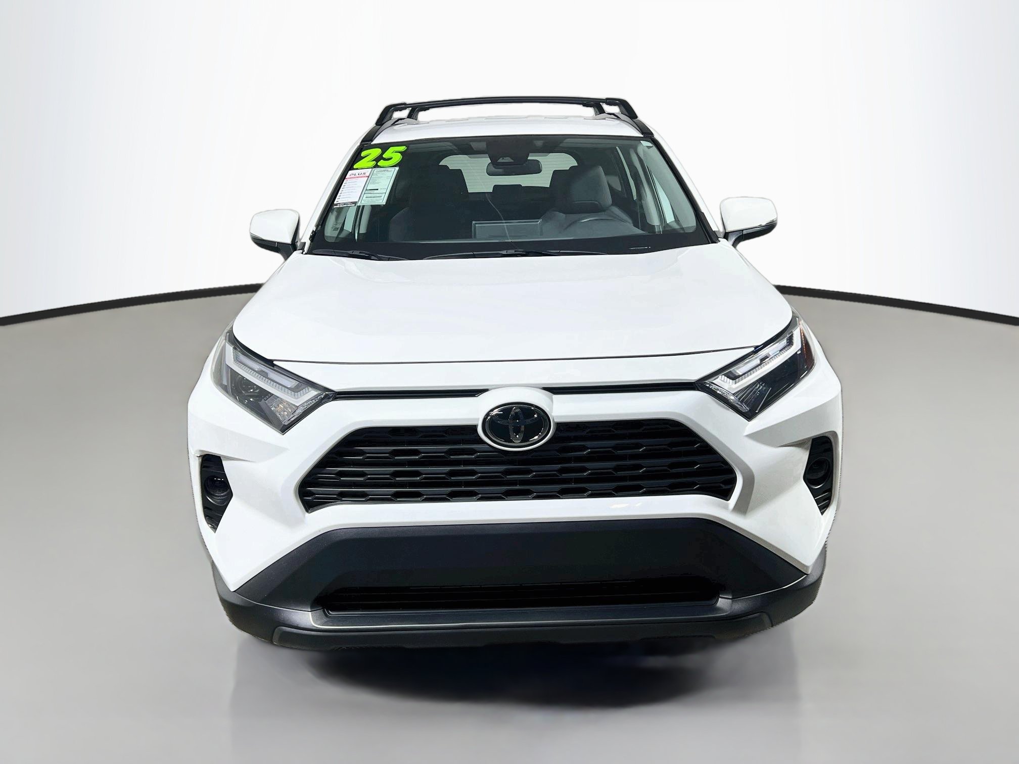 Used 2025 Toyota RAV4 XLE FWD image 11