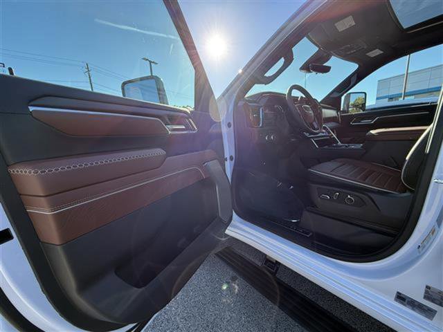 New 2026 GMC Sierra 2500 Denali Ultimate w/ Snow Plow Prep/Camper Package image 11