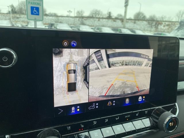 Used 2025 Chevrolet Colorado Z71 w/ Technology Package image 18