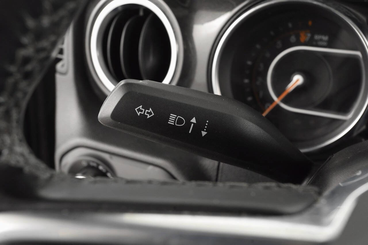 Used 2021 Jeep Wrangler Unlimited Sahara image 33