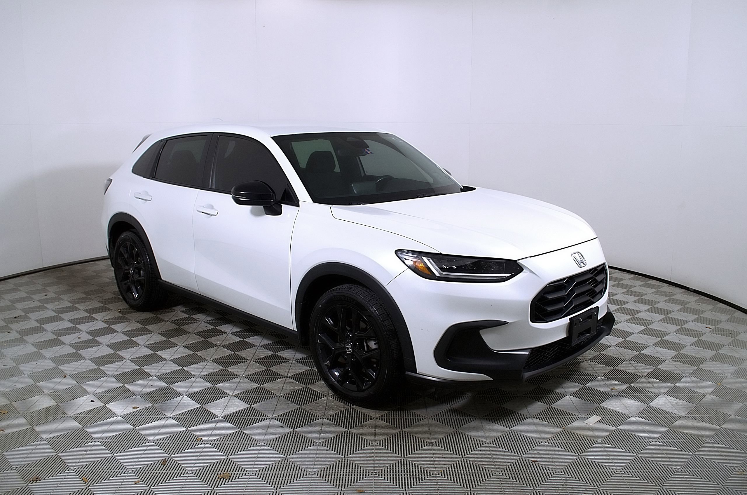 Used 2023 Honda HR-V Sport image 7