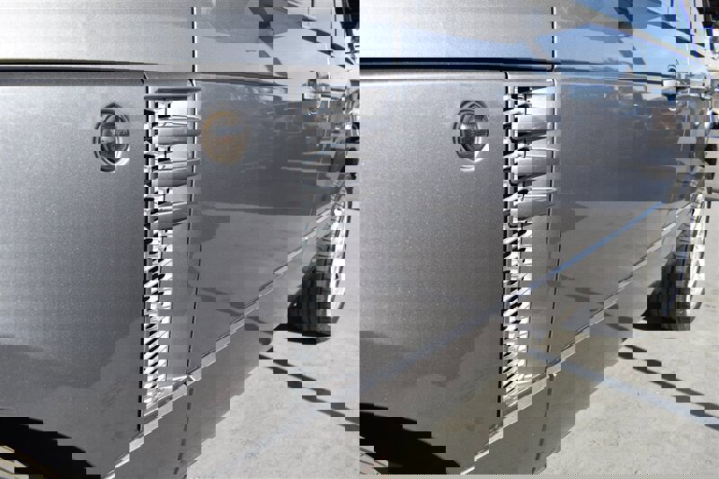 Used 2005 Land Rover Range Rover HSE image 18