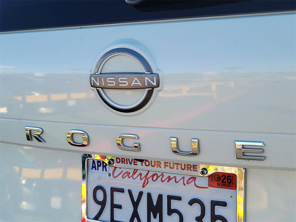 Used 2022 Nissan Rogue Platinum w/ Head-Up Display Package image 25