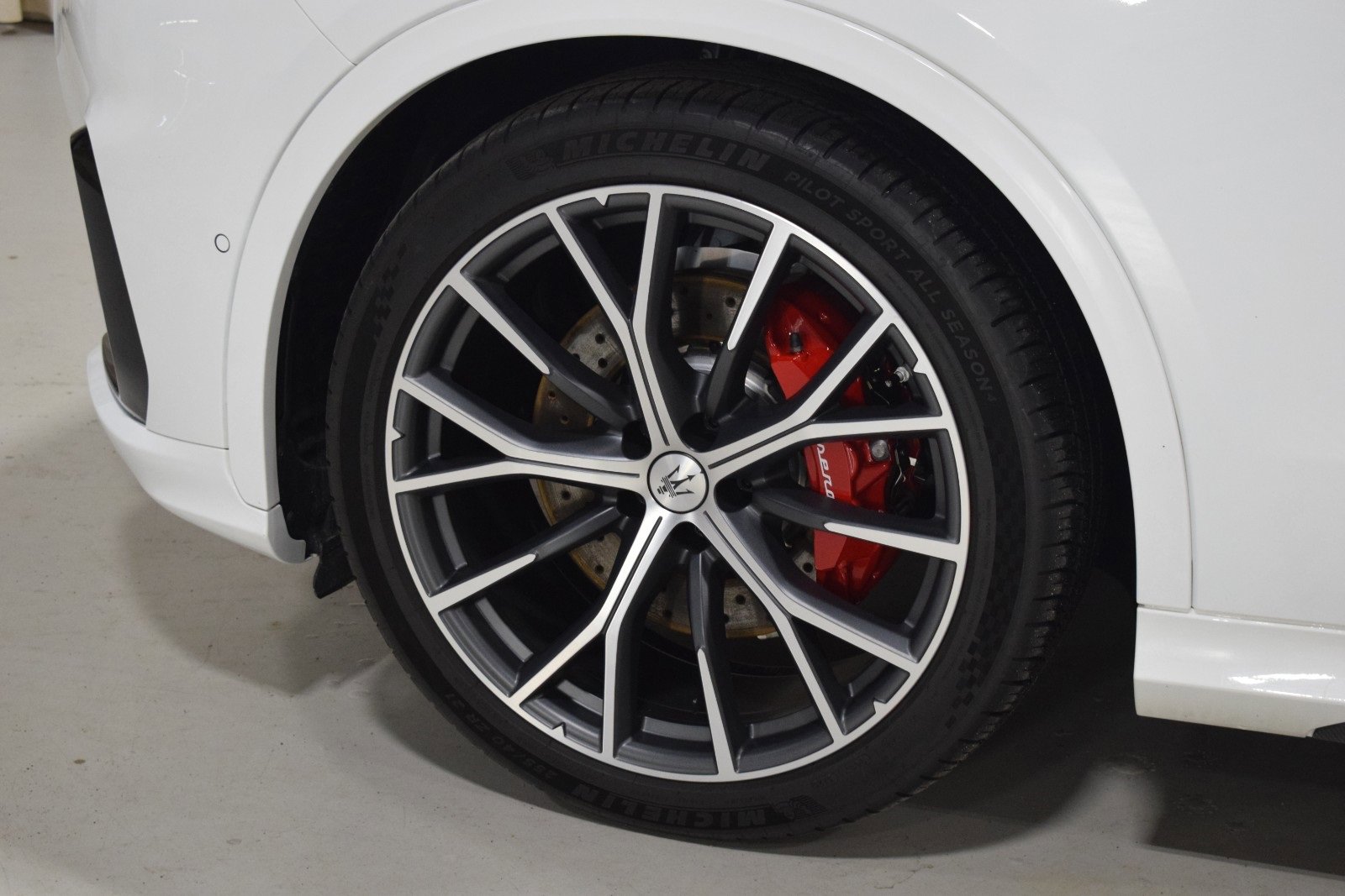 Used 2024 Maserati Grecale Trofeo image 5