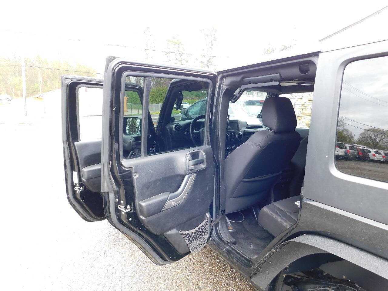 Used 2013 Jeep Wrangler Unlimited Sport image 22