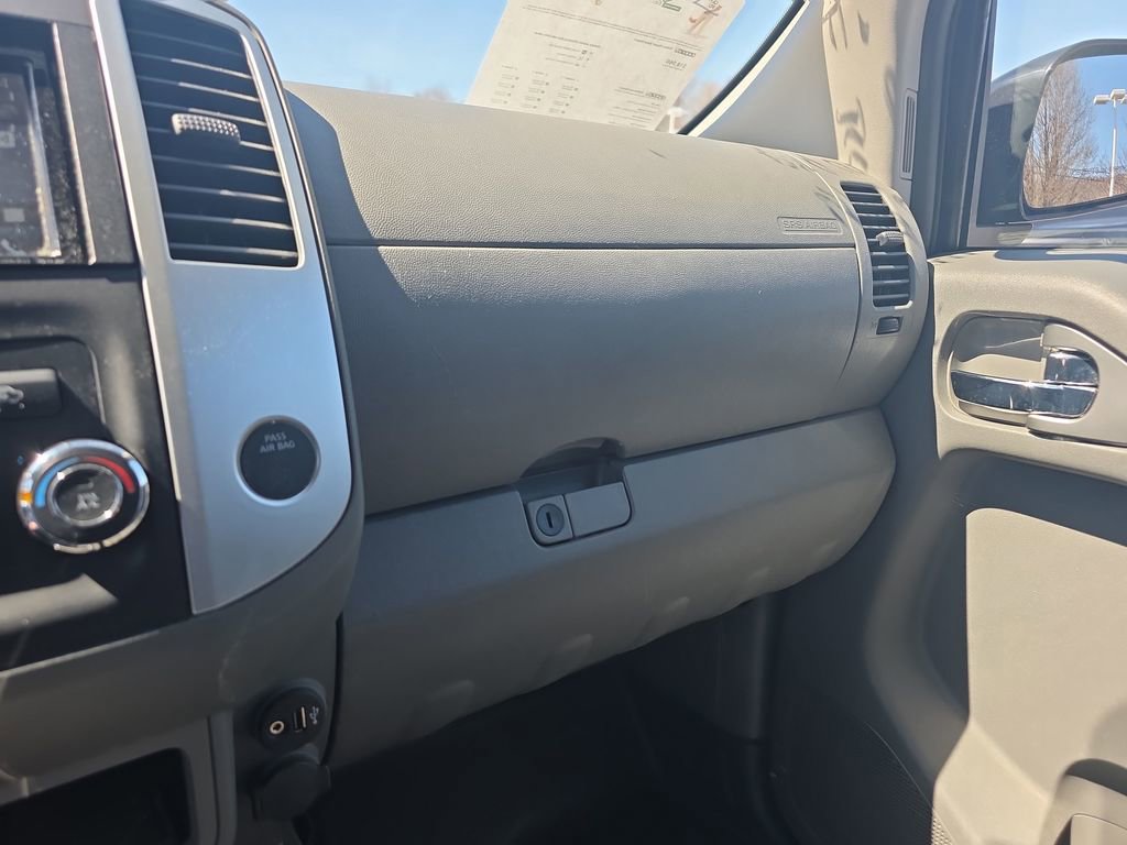 Used 2018 Nissan Frontier SV image 42