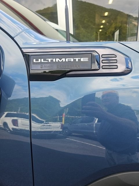 Used 2024 GMC Sierra 2500 Denali Ultimate AWD/4WD image 4