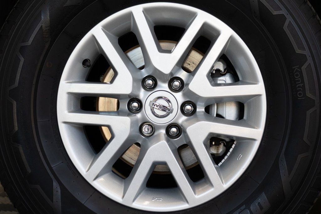 Used 2021 Nissan Frontier SV image 10