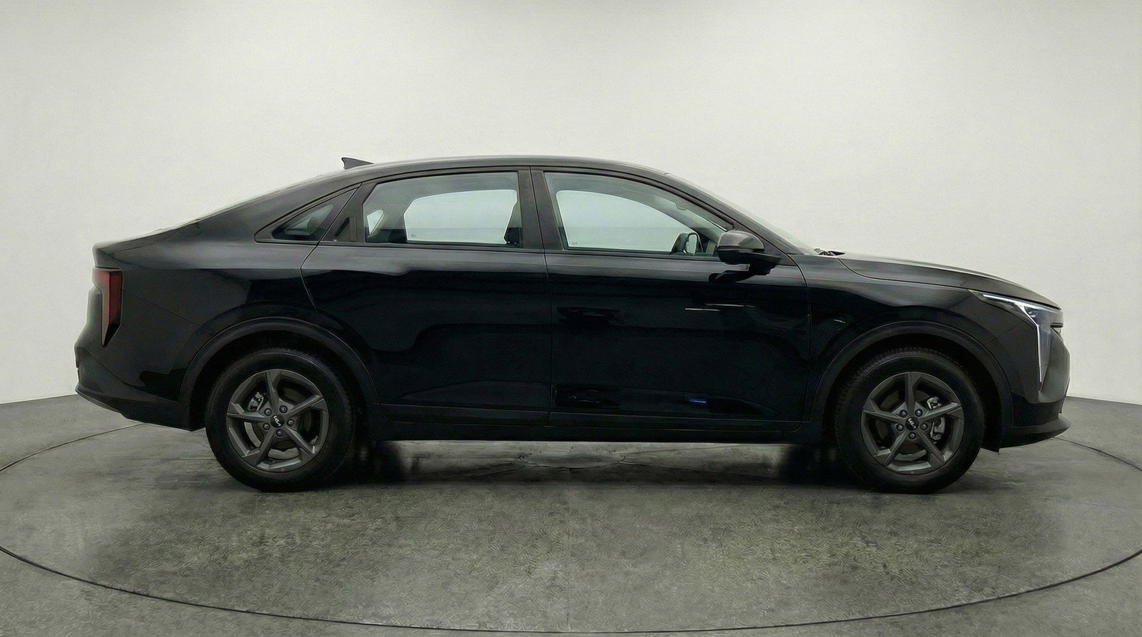 Used 2025 Kia K4 LXS image 11