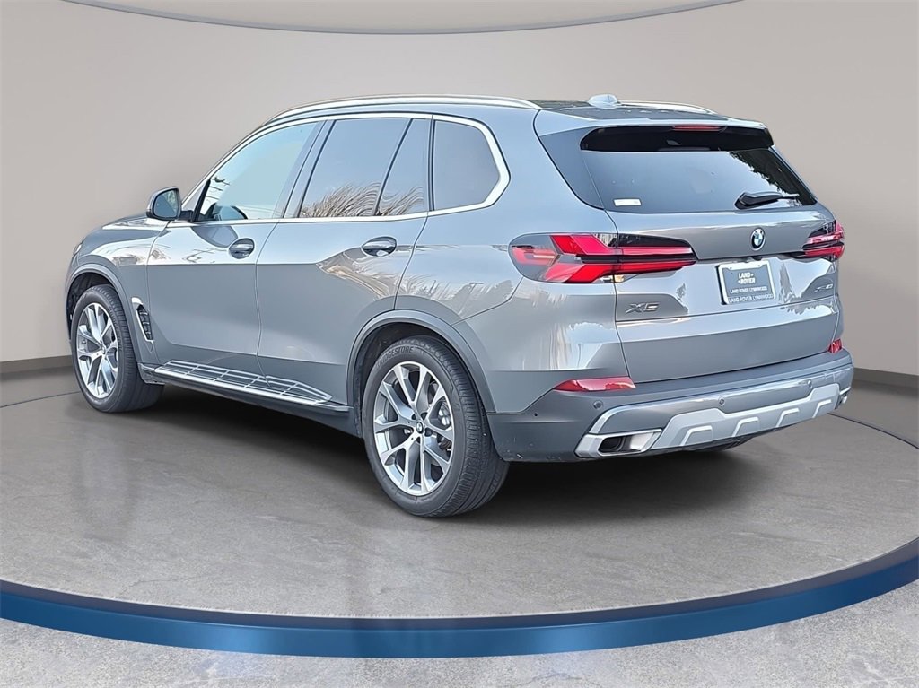 Used 2025 BMW X5 xDrive40i w/ Climate Comfort Package image 8