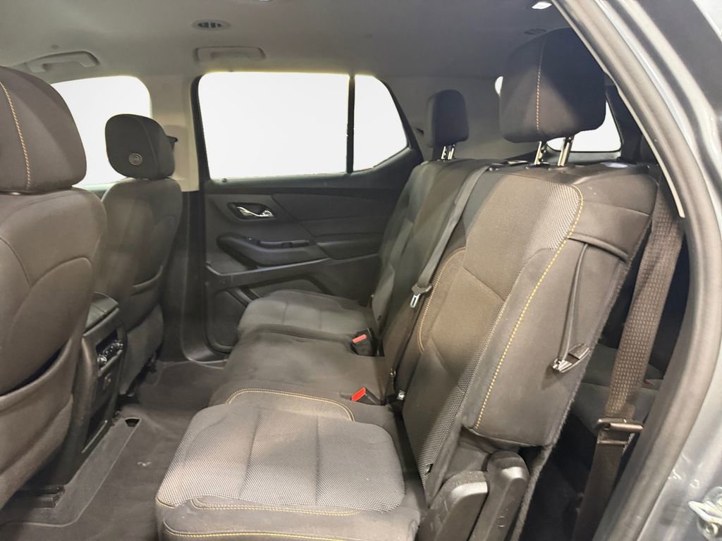 Used 2021 Chevrolet Traverse LS AWD/4WD image 22