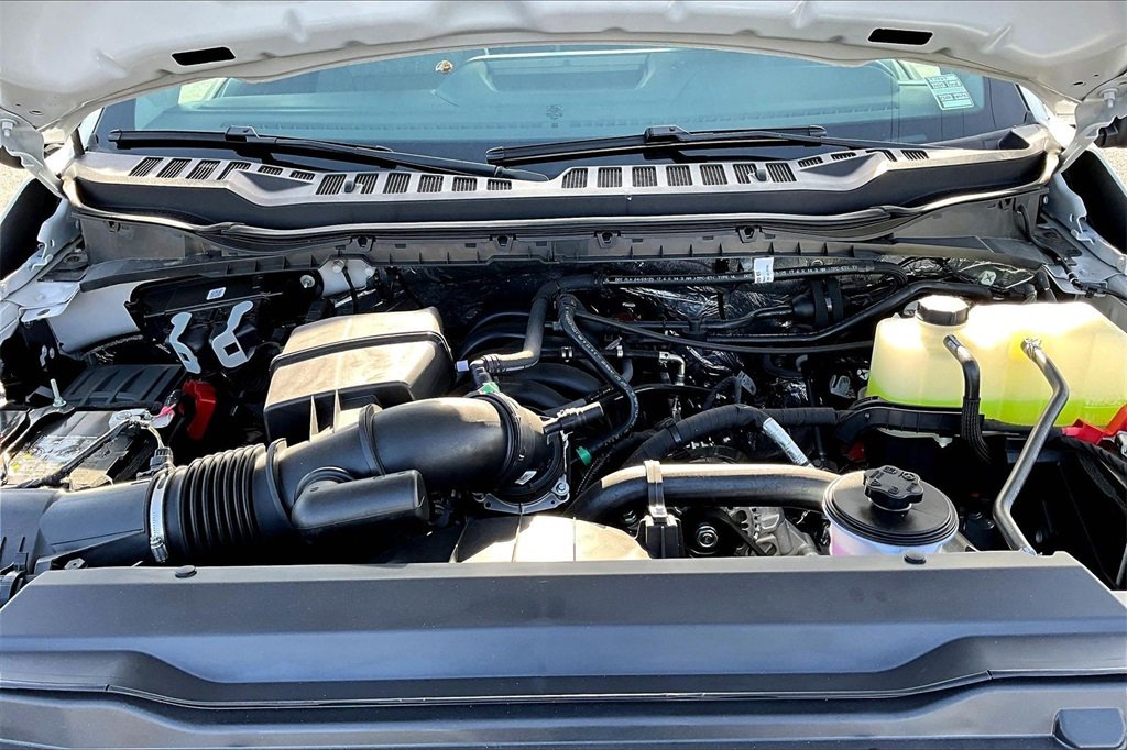 New 2025 Ford F350 XLT w/ 360-Degree Camera Package image 9