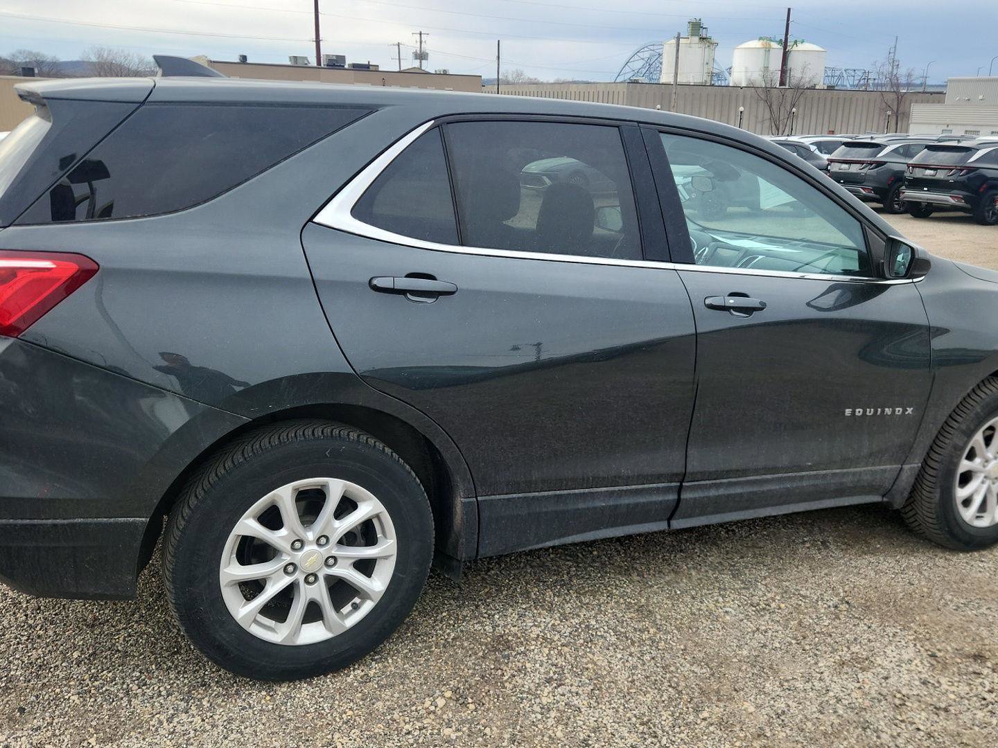Used 2020 Chevrolet Equinox LT w/ Driver Convenience Package image 4