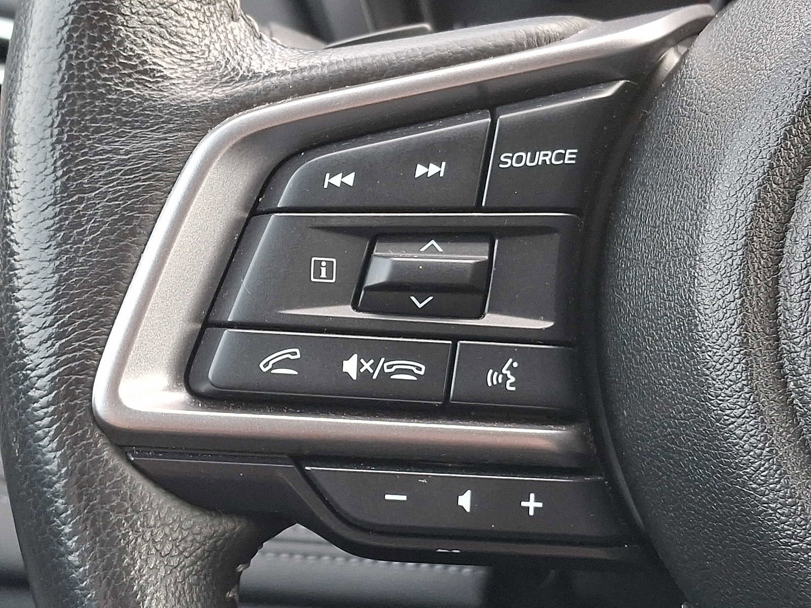 Used 2023 Subaru Outback Limited AWD/4WD image 18