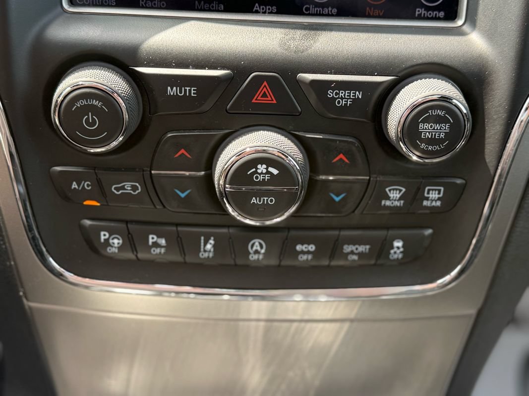 Used 2018 Jeep Grand Cherokee Overland AWD/4WD image 18