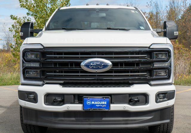 Used 2025 Ford F350 Platinum w/ FX4 Off-Road Package image 3