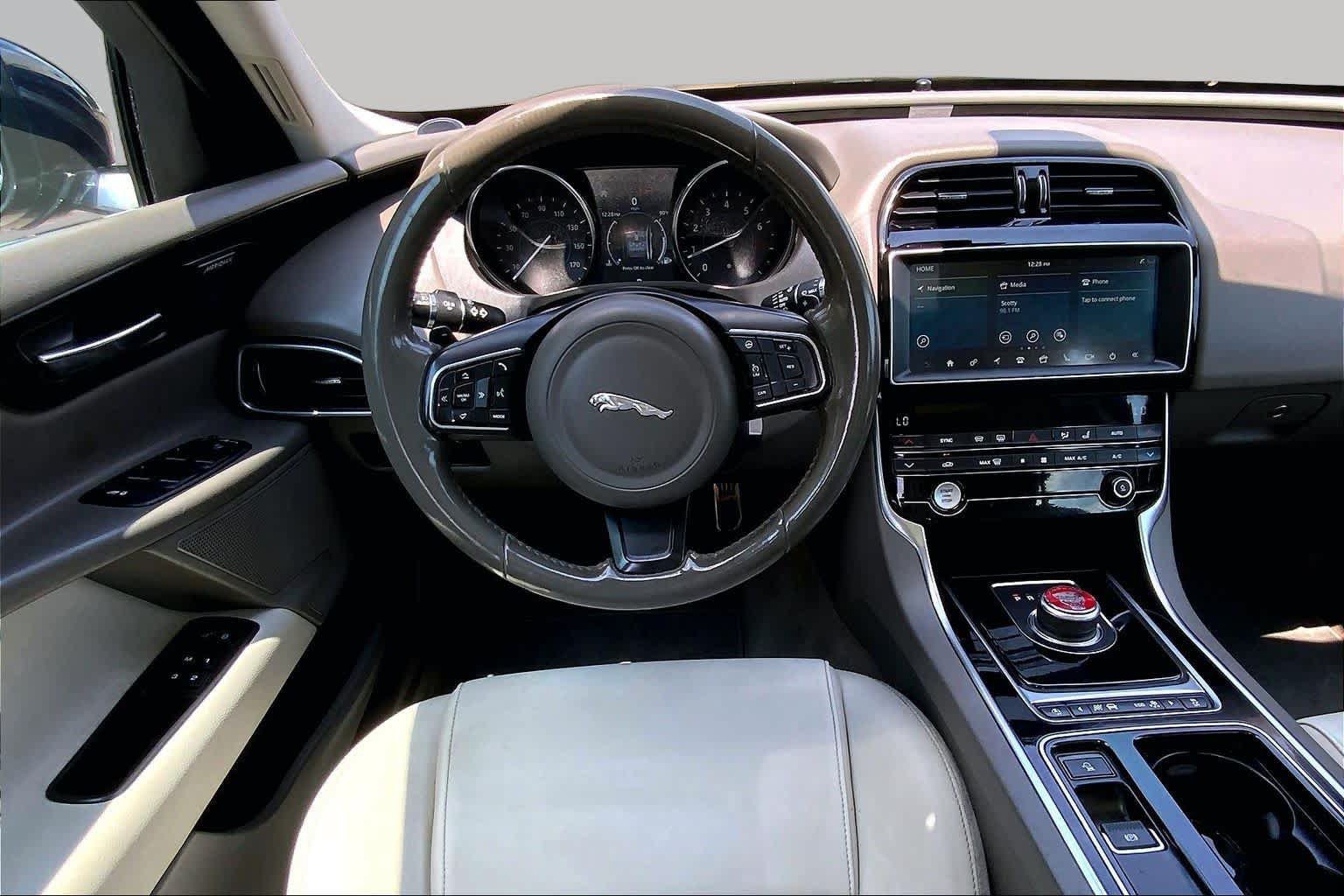 Used 2019 Jaguar XE Premium AWD/4WD image 6
