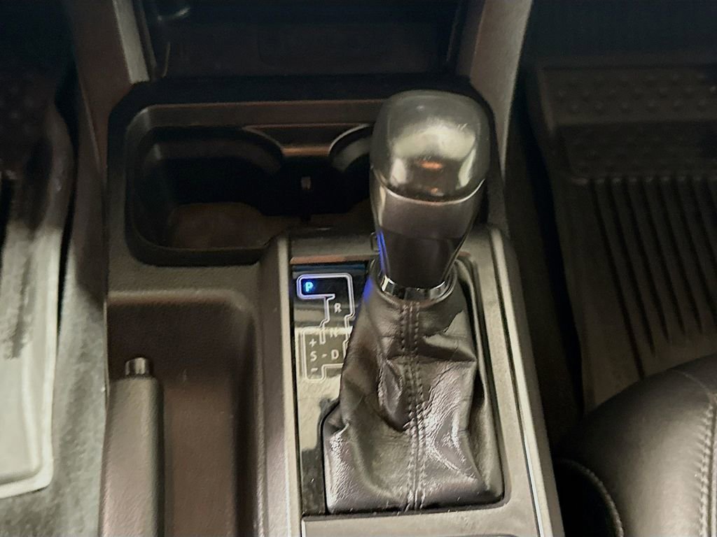 Used 2018 Toyota Tacoma TRD Sport w/ TRD Premium Sport Package image 17