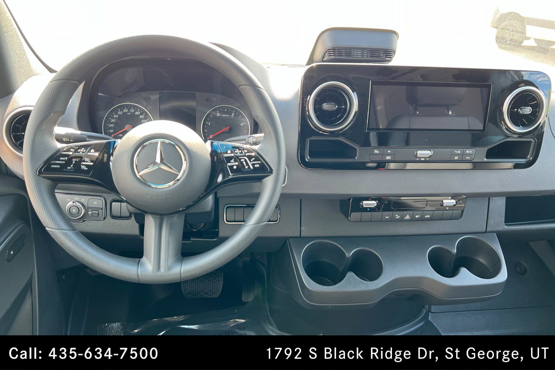 Used 2025 Mercedes-Benz Sprinter 2500 image 12