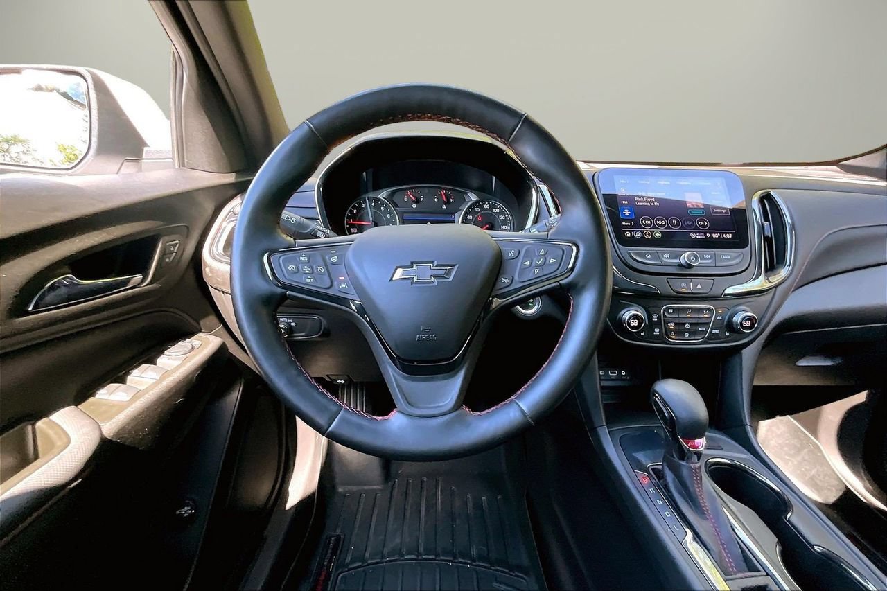 Used 2024 Chevrolet Equinox RS FWD image 10