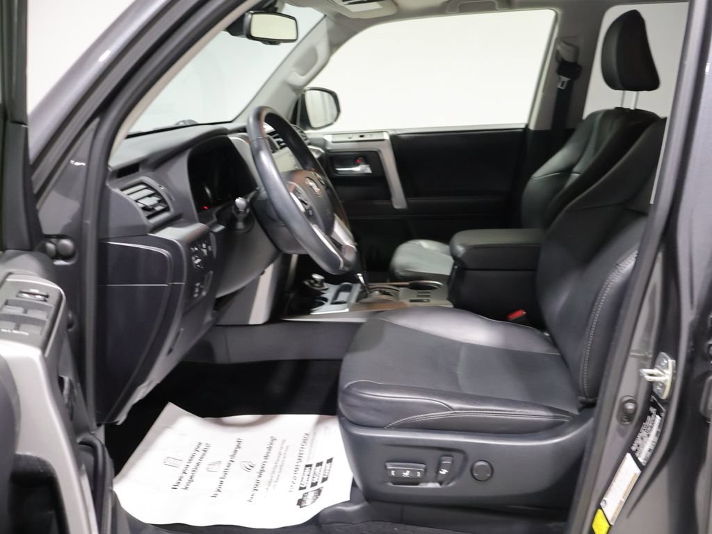 Used 2022 Toyota 4Runner Limited AWD/4WD image 10