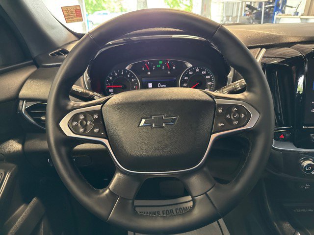 Used 2023 Chevrolet Traverse RS image 18
