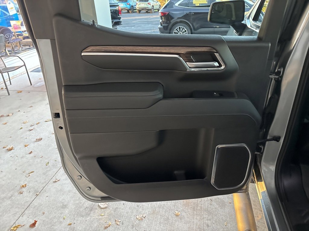 Used 2023 GMC Sierra 1500 Elevation image 21