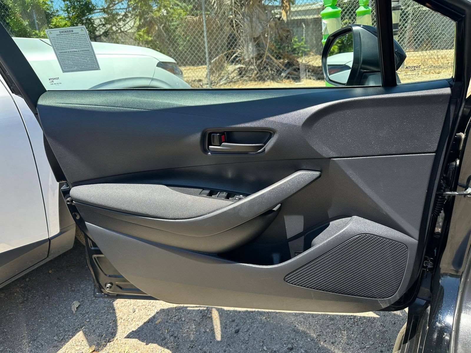 Used 2025 Toyota Corolla LE FWD image 18
