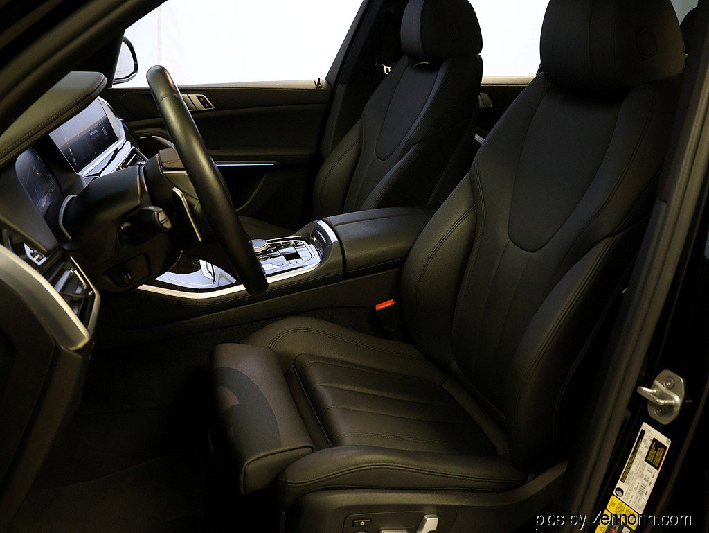 Used 2021 BMW X5 xDrive45e w/ Parking Assistance Package image 11