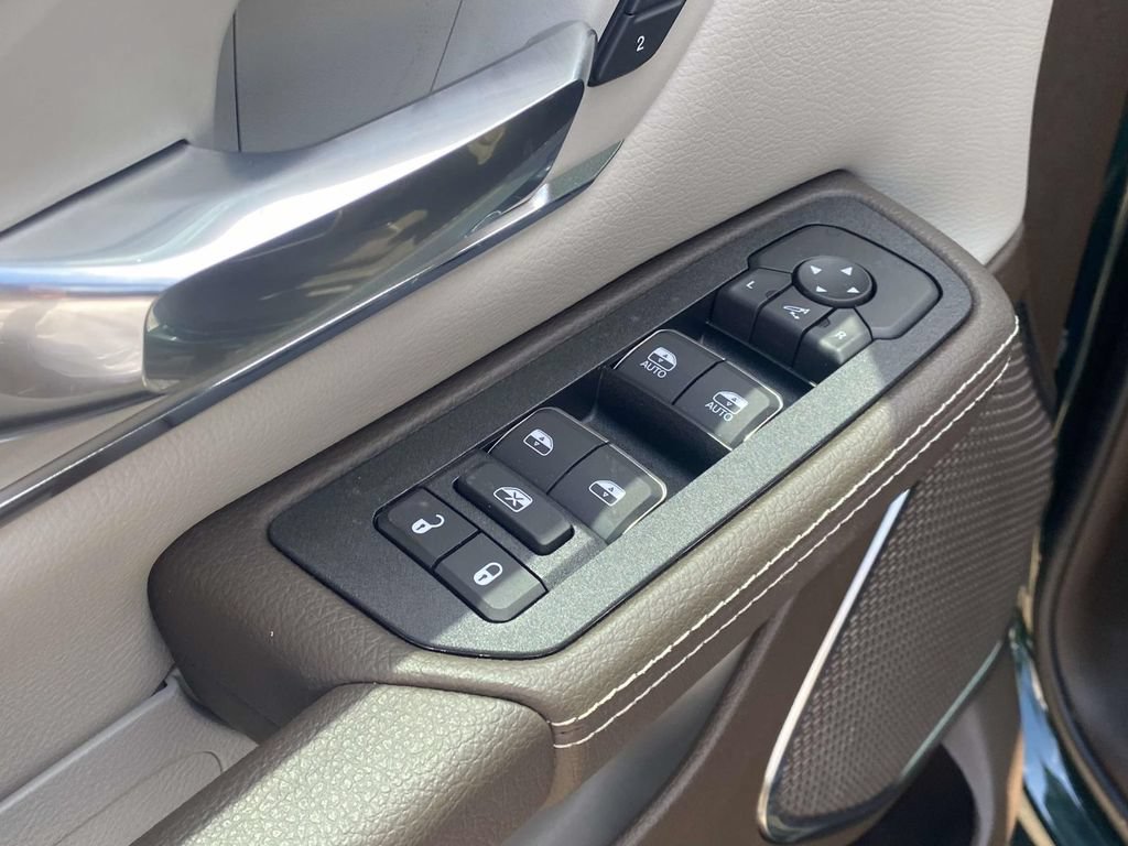 New 2026 RAM 1500 Laramie w/ Chrome Appearance Group AWD/4WD image 15