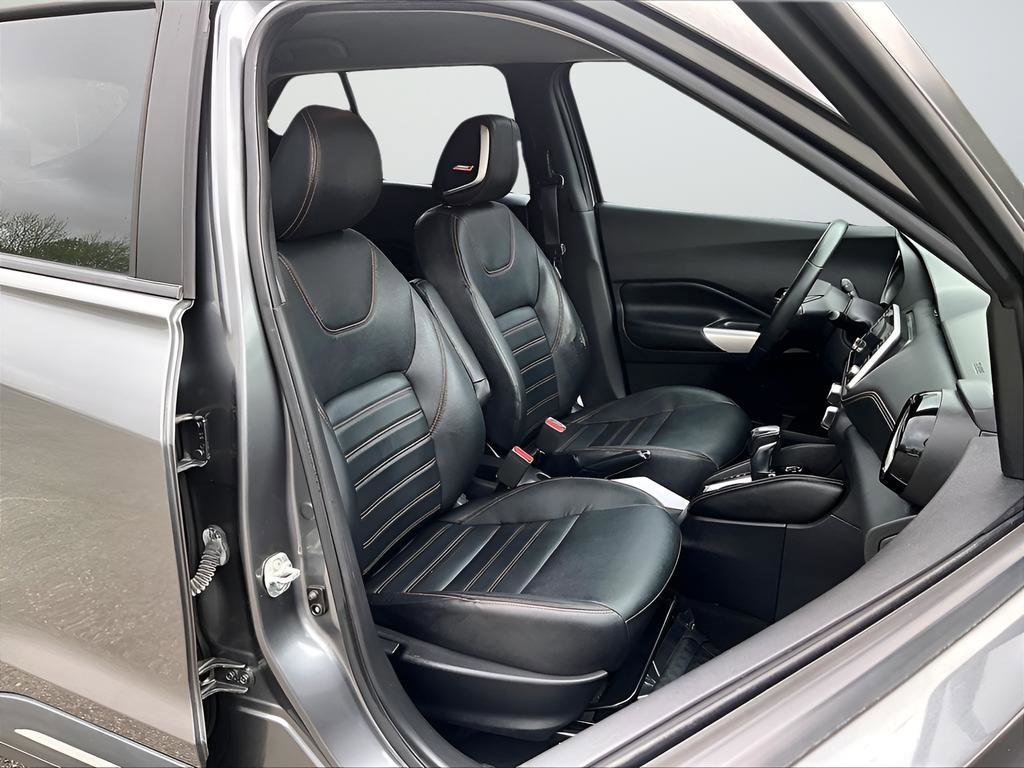 Used 2019 Nissan Kicks SR w/ SR Premium Package image 16