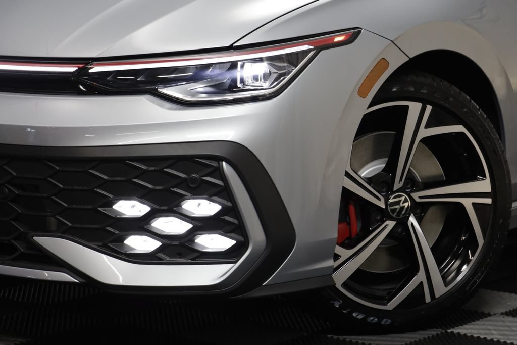 New 2026 Volkswagen GTI SE FWD image 4