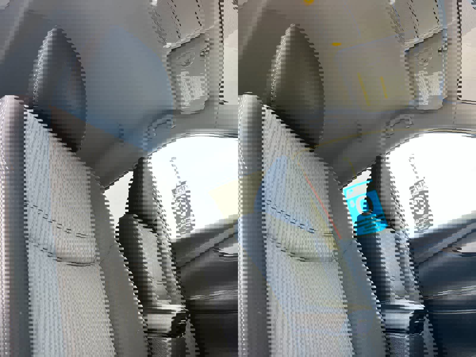 Used 2017 Nissan Rogue SV image 18