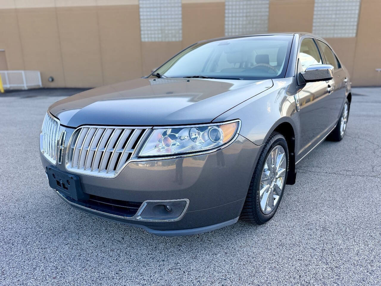 Used 2011 Lincoln MKZ w/ 102A Rapid Spec Order Code FWD image 10