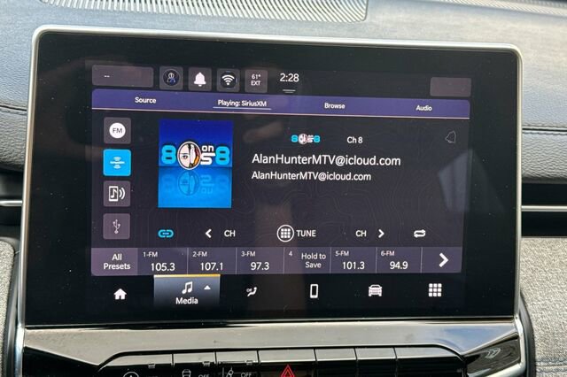 Used 2024 Jeep Compass Latitude image 15