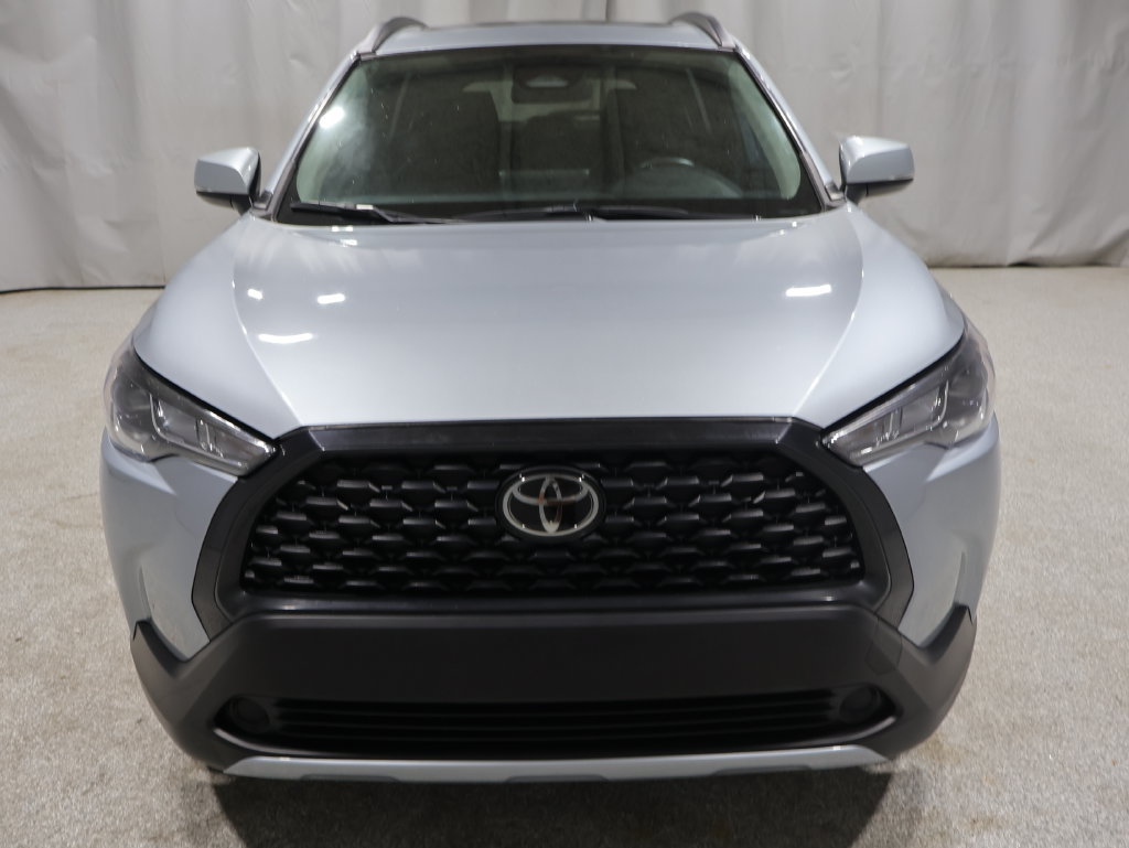 Used 2023 Toyota Corolla Cross LE w/ Moonroof Package AWD/4WD image 8
