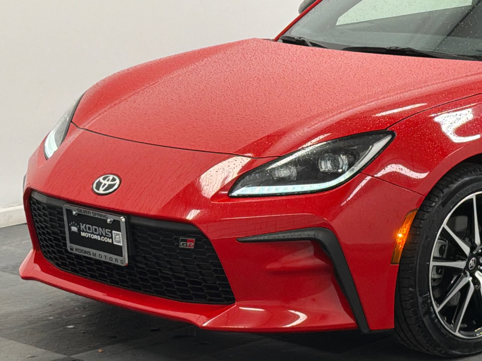 Used 2025 Toyota GR86 RWD video 2