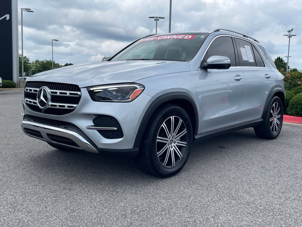 Used 2025 Mercedes-Benz GLE 450 4MATIC w/ Winter Package image 3