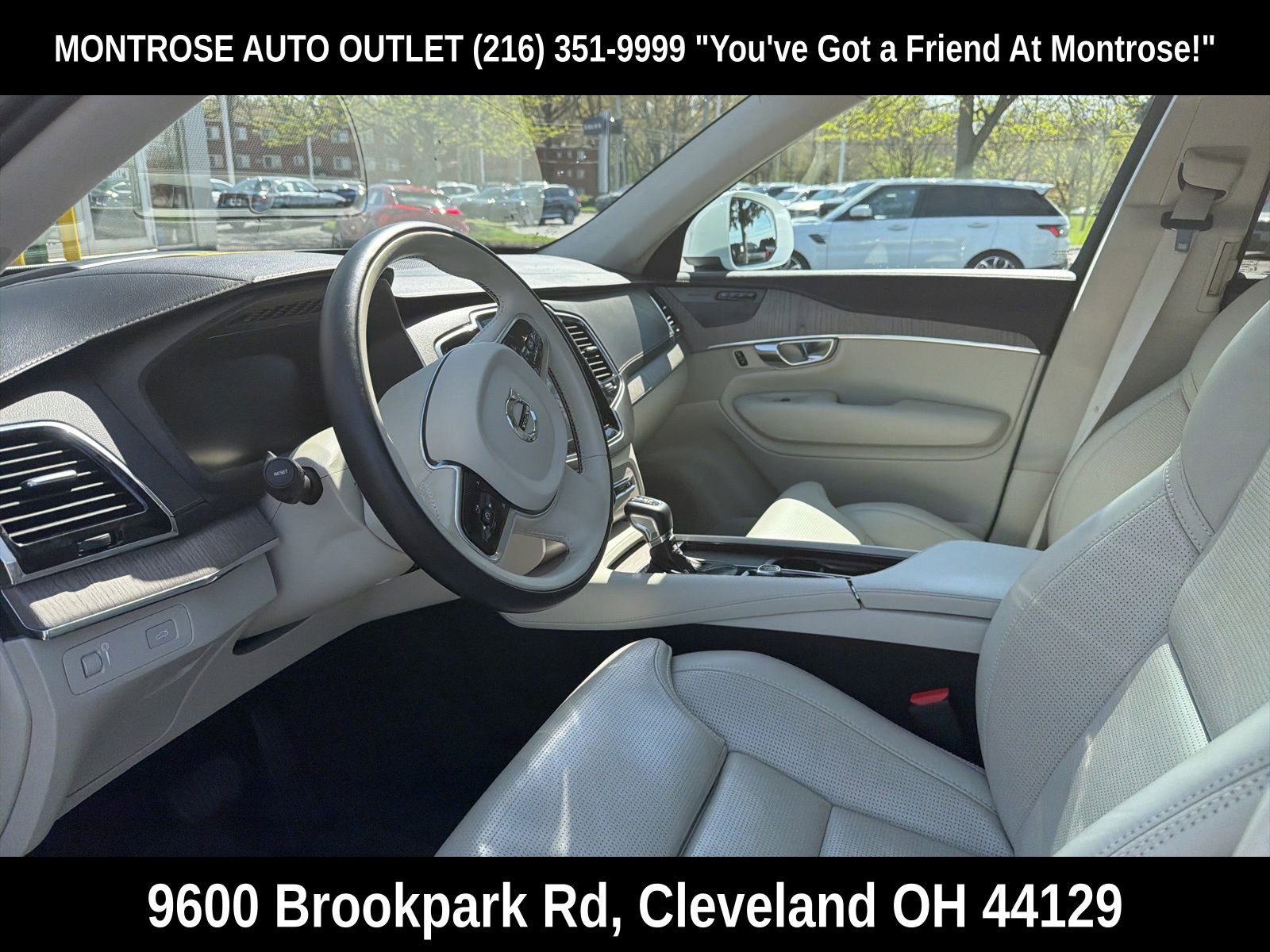 Used 2022 Volvo XC90 T6 Inscription w/ Lounge Package image 2