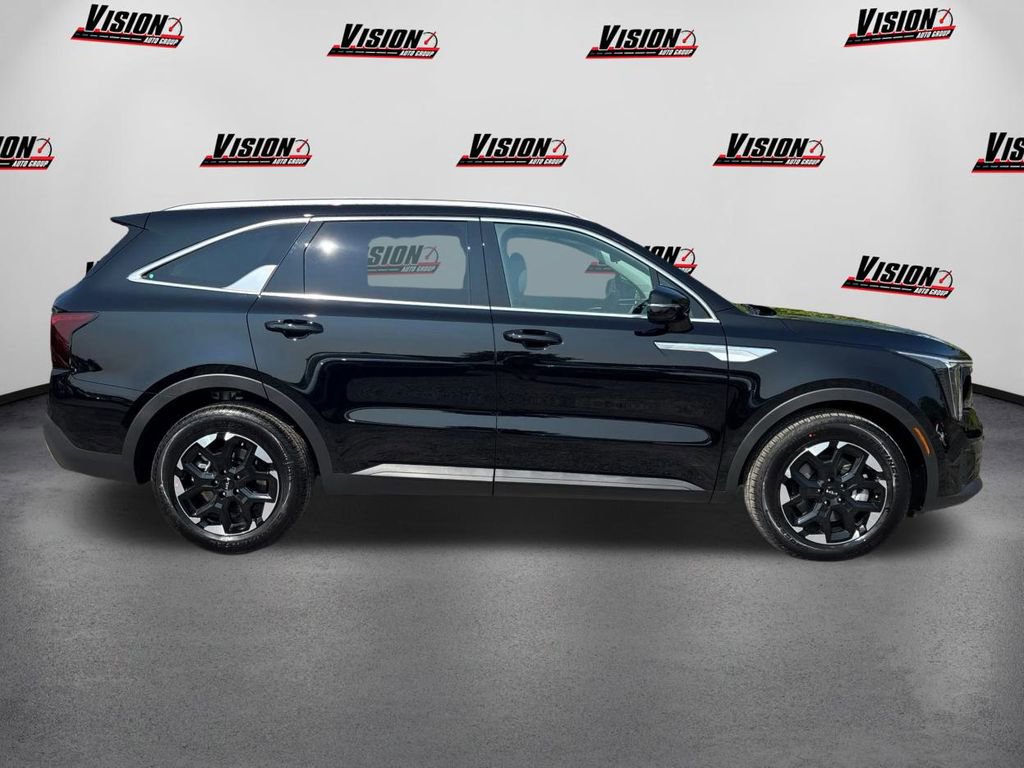 New 2026 Kia Sorento S w/ S Panoramic Sunroof Package image 4