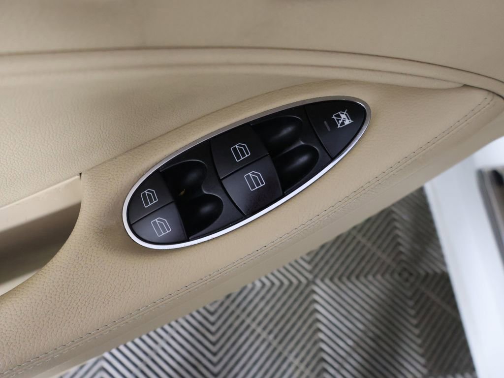 Used 2007 Mercedes-Benz CLS 550 image 34