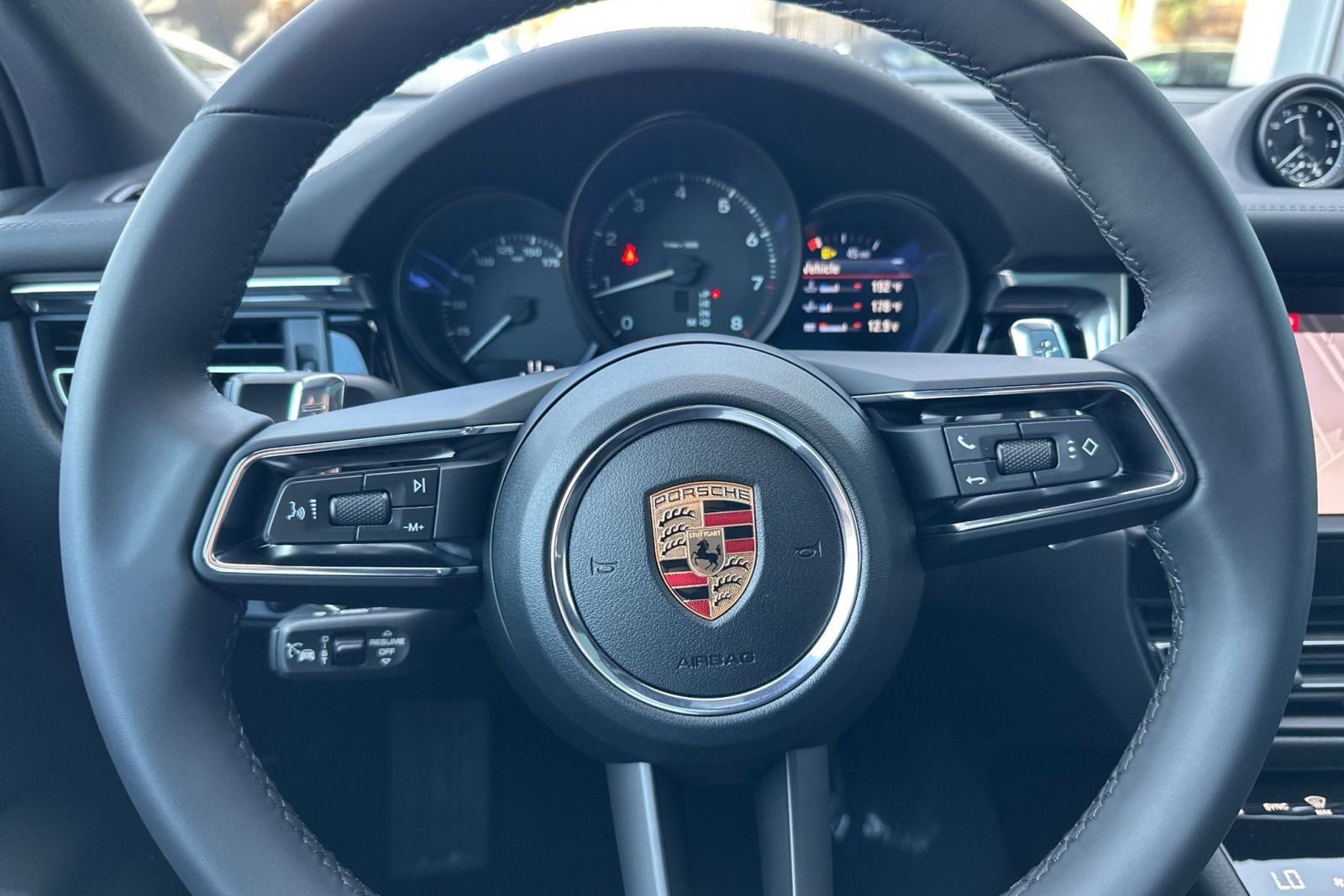 New 2026 Porsche Macan AWD/4WD image 29