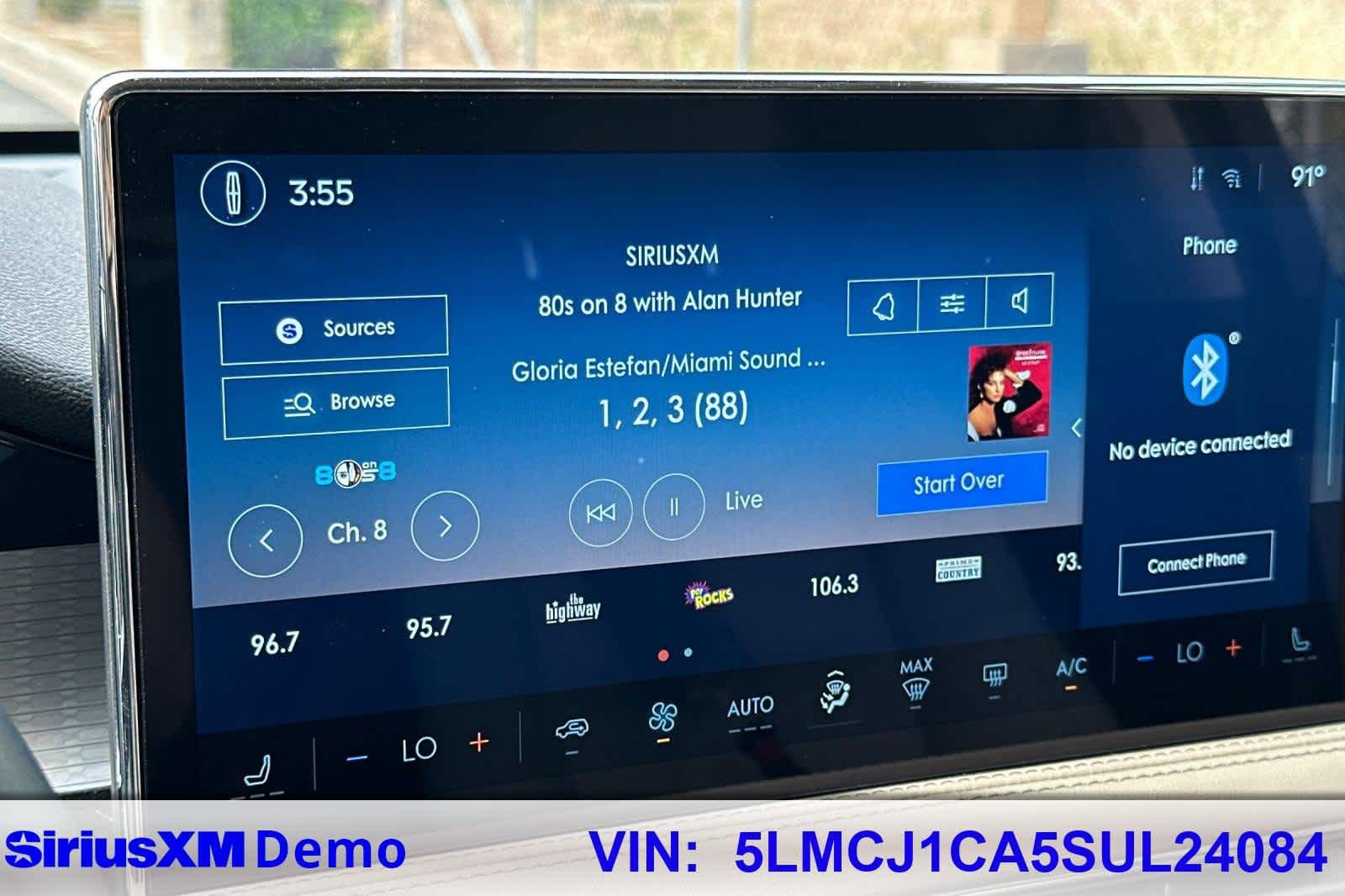 Used 2025 Lincoln Corsair FWD image 29