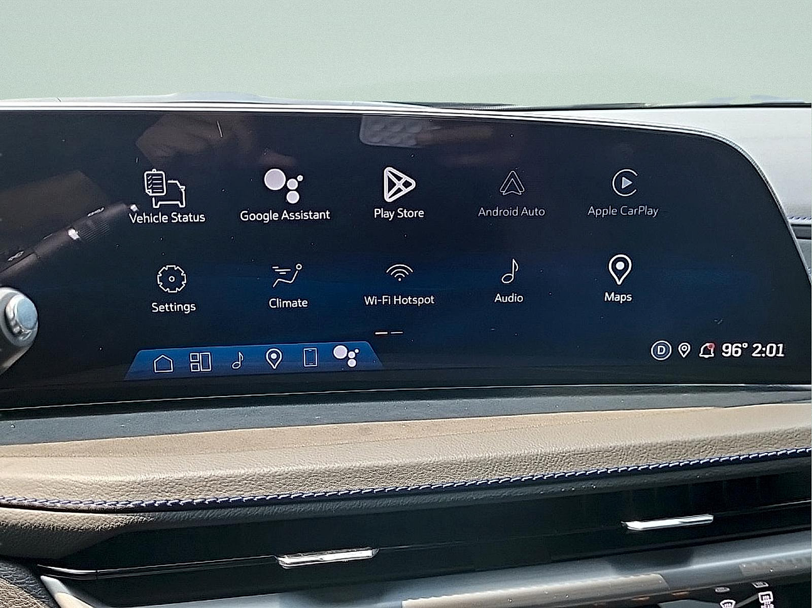 Certified 2024 Cadillac XT4 Sport w/ Technology Package AWD/4WD image 22