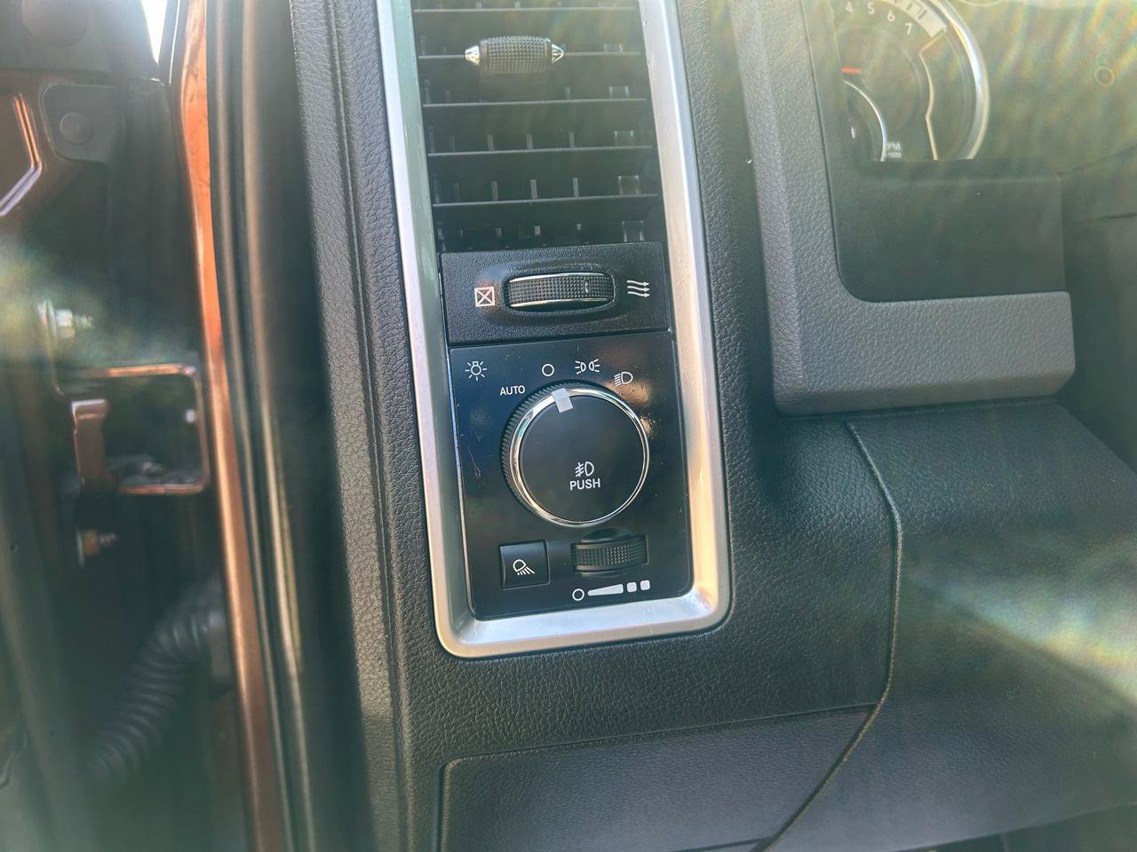 Used 2015 RAM 1500 Outdoorsman AWD/4WD image 18