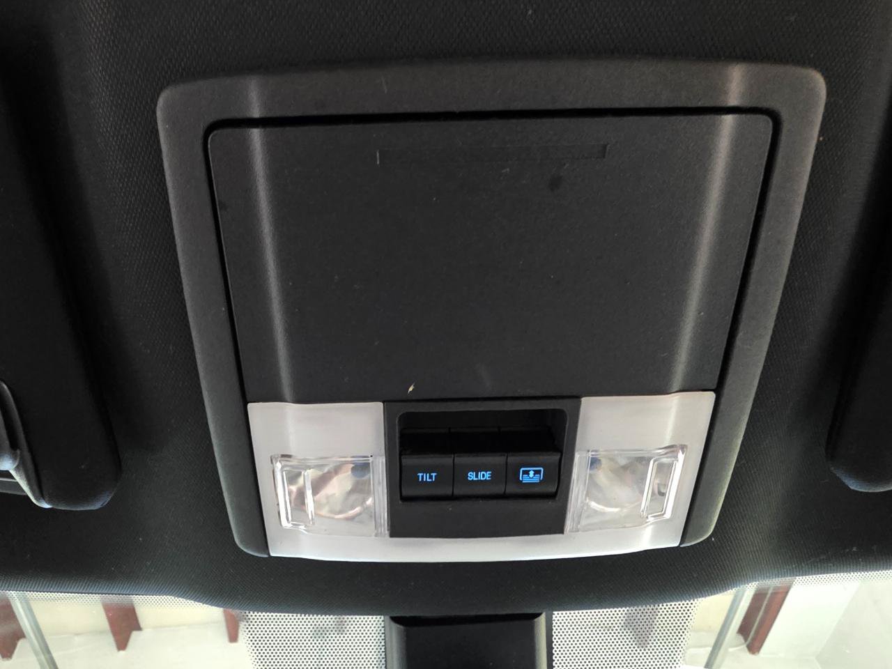 Used 2019 Ford Explorer Limited w/ Ford Safe & Smart Package AWD/4WD image 39