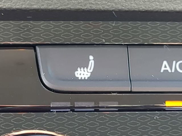 Certified 2025 Volkswagen Taos S AWD/4WD image 22